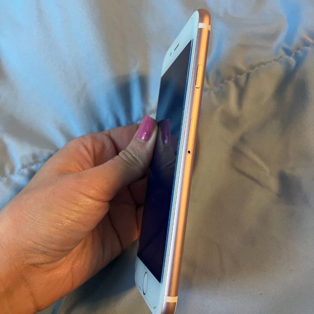 iPhone 7 Rose Gold (For Parts) – iCloud Removed – Model A1660 - Picture 3 of 7